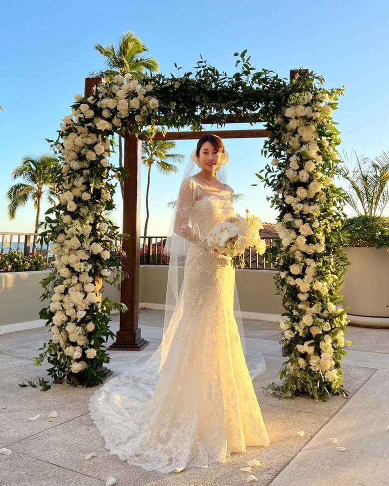 「女神感すごい！」ハワイで行った挙式でウェディング姿の加藤綾子さん