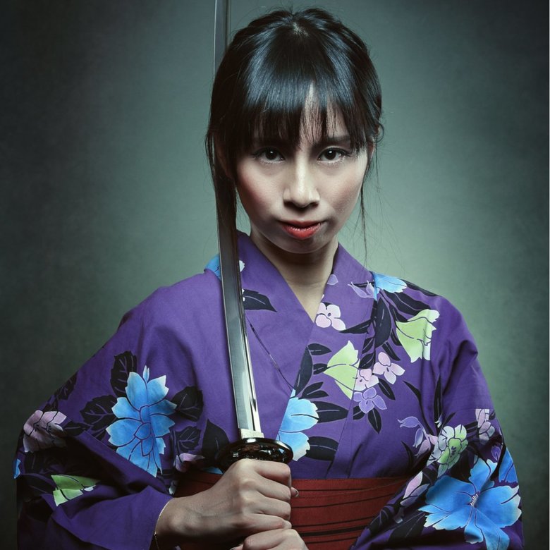 ライター：木村 百
情報誌の編集者として激務をこなした後、フリーライターに。2人の子どもの育児ストレスでイライラしつつも、日々の自分磨きは欠かせないアラフォーです。実母も姑も近所で暮らしているため、いまも未来も不安は尽きず。毎晩のお酒だけがパワーの源。