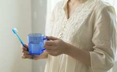 口臭をガムで誤魔化すあなたに知って欲しい超簡単な臭いケア