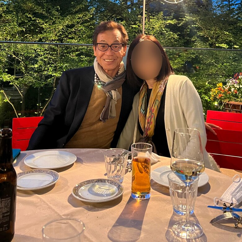 「素敵なカップル」おしどり夫婦として知られる清水アキラさんご夫婦