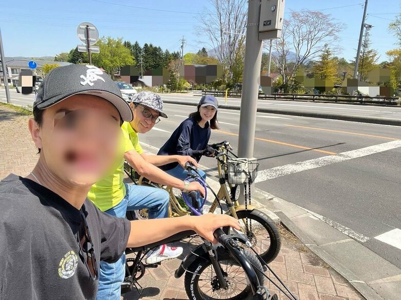 家族でサイクリング