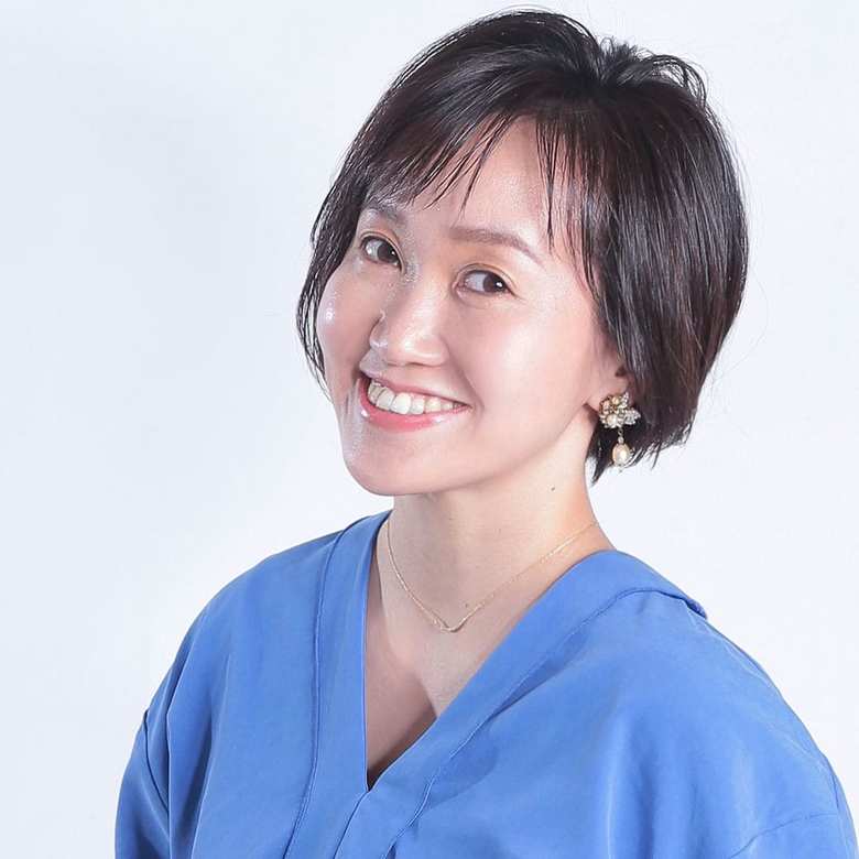 ProjectF株式会社代表取締役／女性起業プロデューサー。1981年生まれ。大阪大学卒業後、グローバル企業P＆Gに入社。2012年夫の駐在で香港へ移住。駐在生活で感じたジレンマから起業を決意し、2014年、女性のためのコーチングをスタート。2016年、オンライン起業プログラム「Project F（プロジェクトＦ）」の提供を開始。