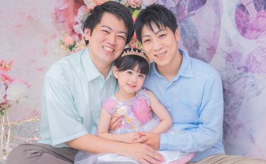 「なんでママいないの？」3歳娘の問いにゲイカップル・ハヤトとタカフミが出した答え。隠さず事実を伝える家族の選択