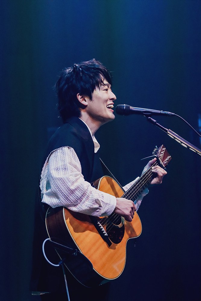 ライブ中の尾崎さん