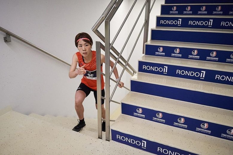 ポーランドの階段レースを走る立石さん。産後も積極的に海外のレースに挑んでいます