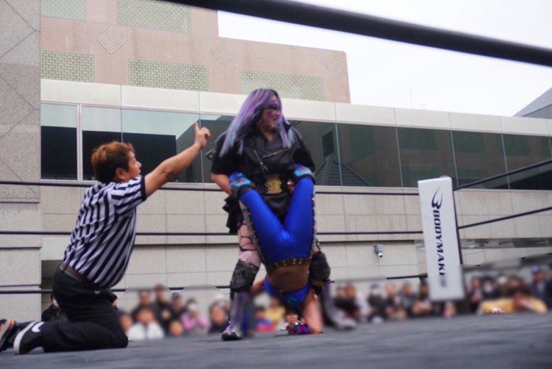 「スギナミ プロレス プロジェクト」でのプロレスを披露