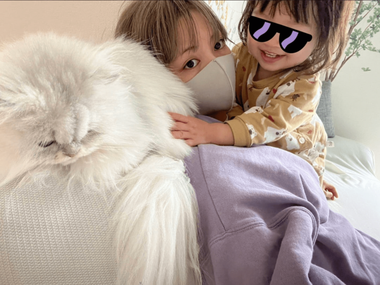 間もなく2歳のこもちゃんはお母さん大好き！最上さんは子育ての合間を縫って執筆を進めていたのだそう（写真提供／本人）