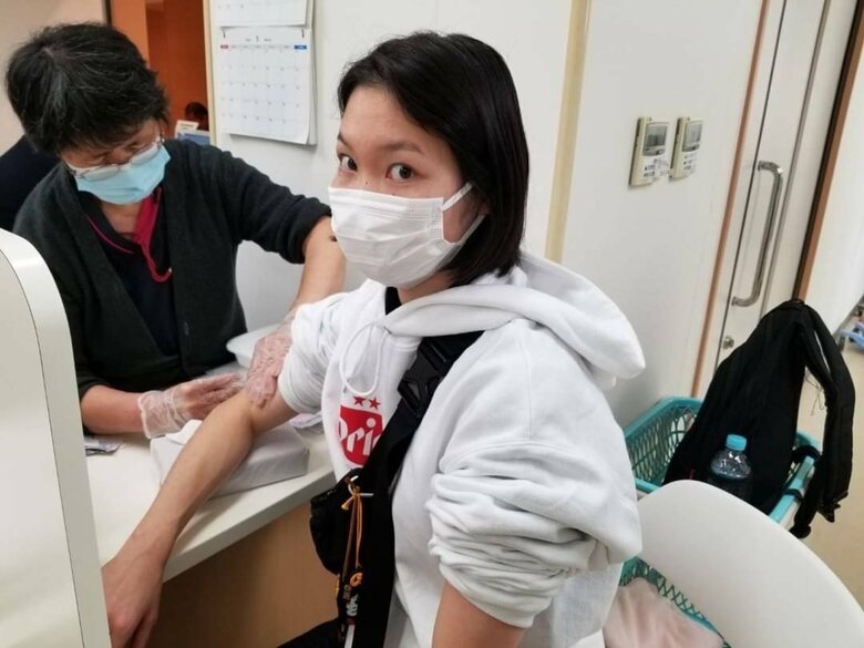 家族性地中海熱の治療のため月1回の注射を行う