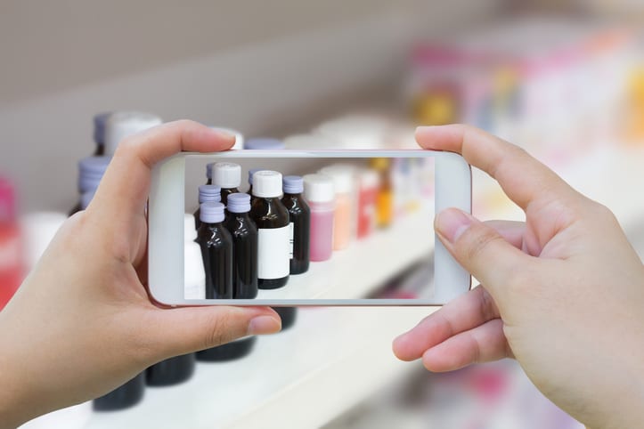 iStock.com/Kwangmoozaa