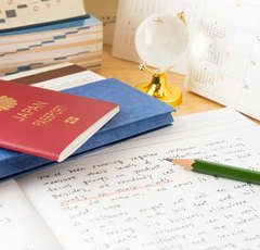 英語の教科書が変わる!?文化庁が「ローマ字でも『姓→名』」と呼びかけ