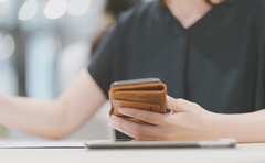 「予定を確認する」と言ったきり返信が途絶えた…友人に真意を聞くべきか？