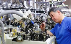 「会社に居場所がなかった」靴下会社の2代目社長が20年かけて追い続けた「米ぬか靴下」への執念「サンプルを投げ返されたことも」