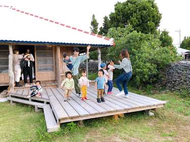 子連れでの沖縄離島合宿まで実現！CRAZYの自由度の高い働き方の理由