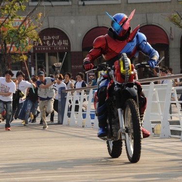 「仮面ライダービルド」って？映画公開前に５分でおさらい！