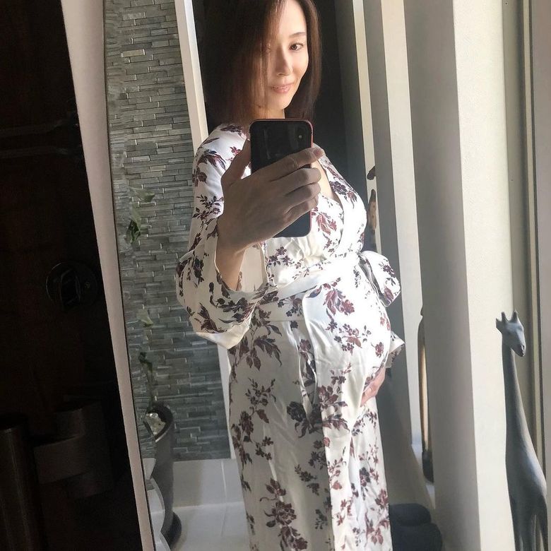 妊娠33週目。コロナ禍のため、妊婦健診も出産時も夫の立ち会いは不可だった