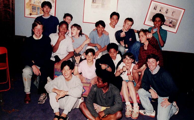 イギリス留学時代の楠さん（前列左から1番目）