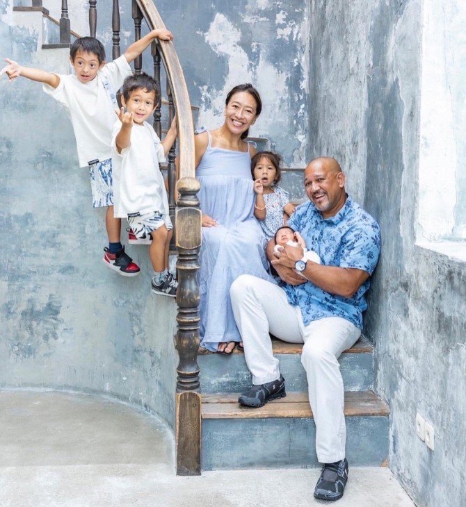 ラミレス夫妻と4人の子どもたち