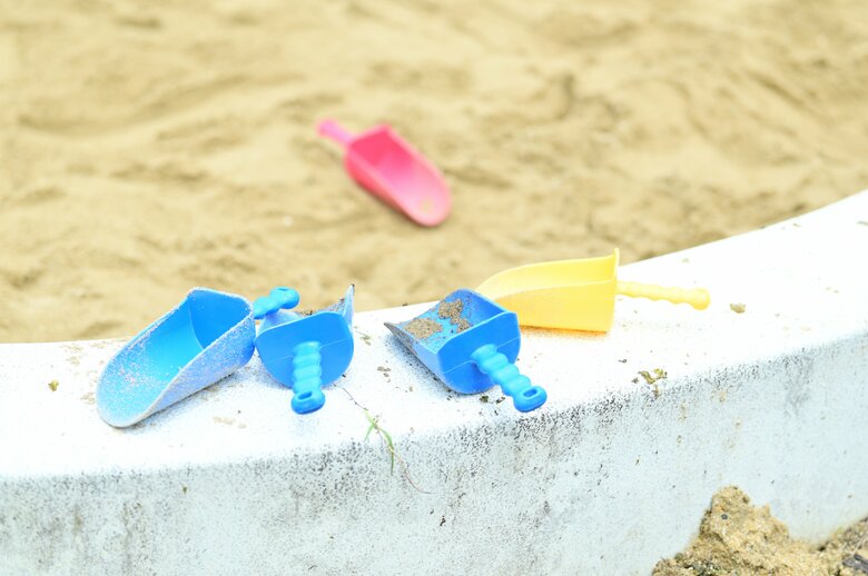 デンマーク製の砂場道具は、シリコン製で割れにくく使いやすさが抜群だそう