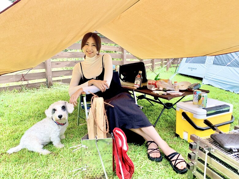 有村実樹さんと愛犬のイリス　アウトドアのお出かけも一緒に