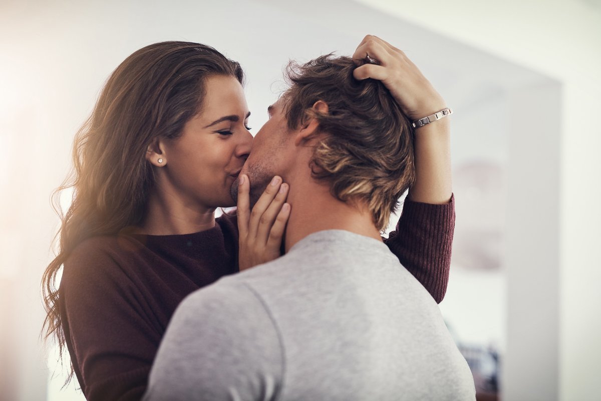 キス 人妻