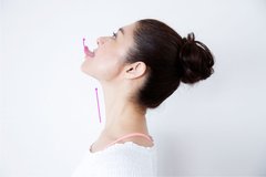 顔ヨガ1日1ポーズでみるみる小顔に変わる！