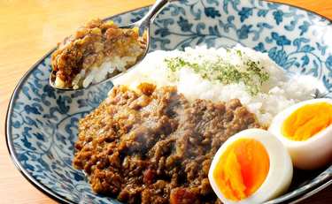 全人類ハマるしかない！100均食材で作る絶品カレー