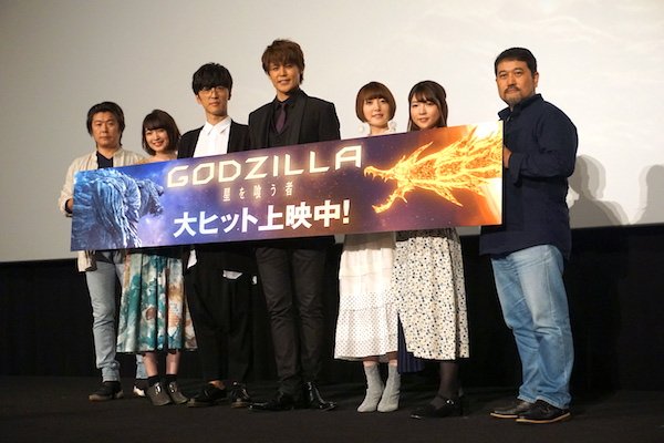 舞台挨拶に登場した声優陣＆監督たち