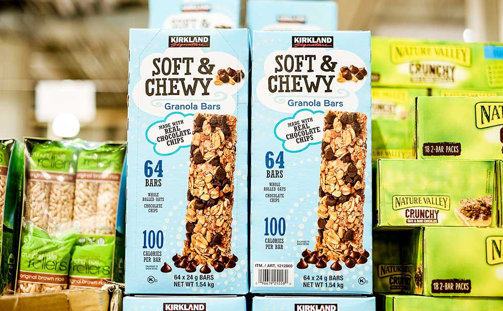 コストコのKIRKLAND SIGNATURE SOFT&CHEWY CHOCOLATE CHIP GRANOLA BARS 64個