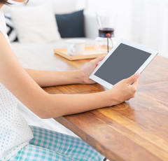 Amazonが子ども向けKindleを発表！これで我が子も本の虫になれる!?