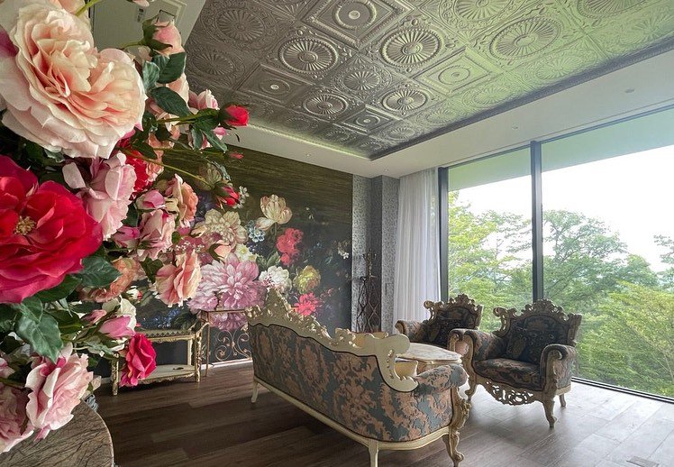 なんてゴージャス！軽井沢に所有する別荘は1300坪以上