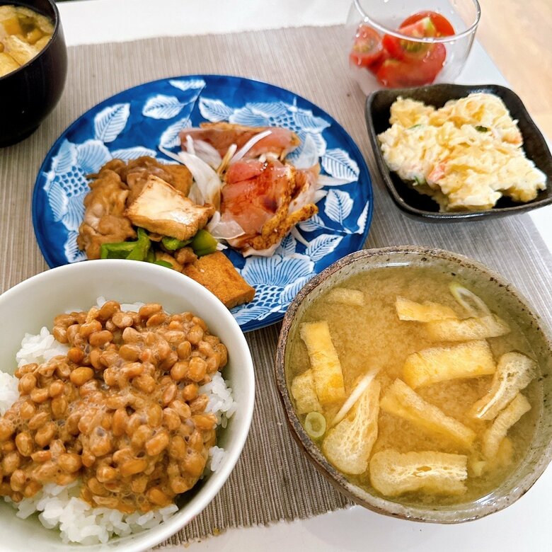 ラインナップ&栄養満点！のある日の朝食メニュー