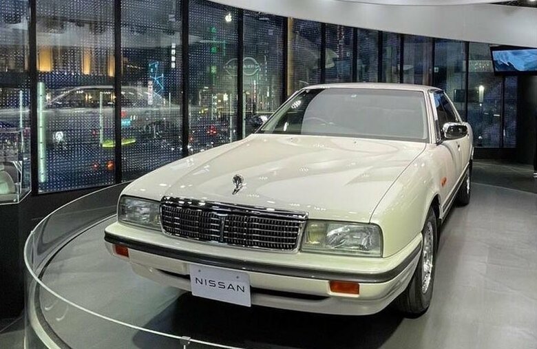 50代でも愛車のシーマを乗りこなす伊藤さん