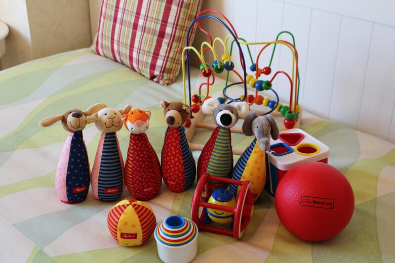 宿泊プラン限定の客室備品に含まれたボーネルンドのおもちゃ