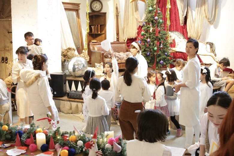 クリスマスパーティーなどさまざまな親子イベントを開催