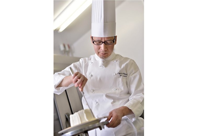 Suicaのペンギンスイーツを生み出したペストリーシェフのチーフ・迫広志さん