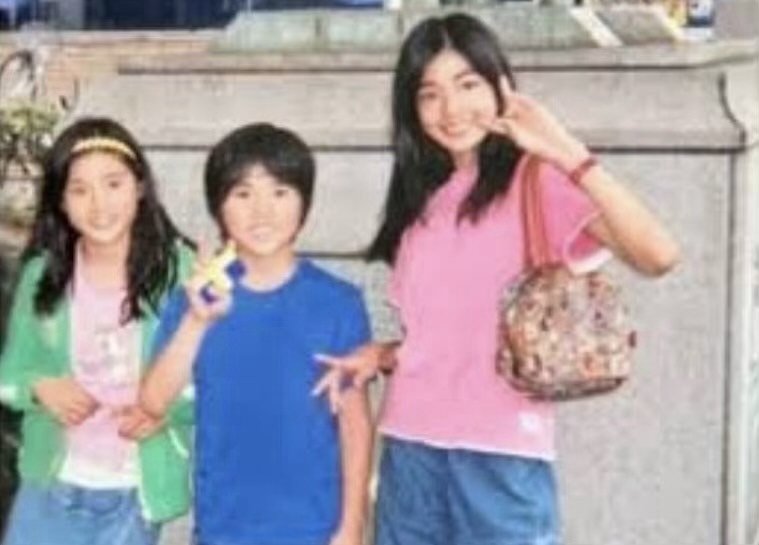 小学生のころの土屋さん（右）