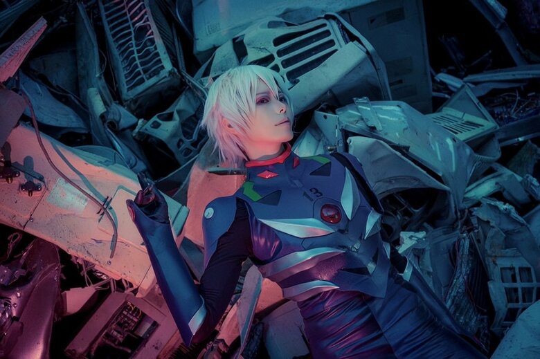 自身を「限界渚カヲルオタク」と称するほどキャラへの愛が深い