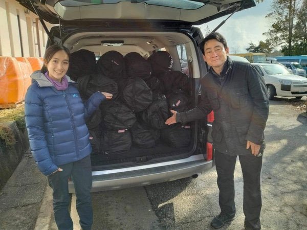 能登半島地震の被災地にテントと寝袋を届ける野口さん親子