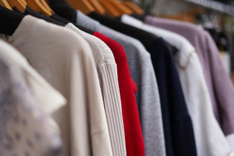 【ダニの多い場所2】衣類など繊維素材がひしめくクローゼットは湿気がこもりやすい