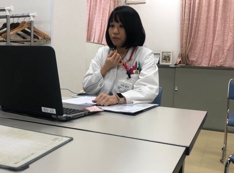 看護専門学校の教員として勤務していたころの中野さん