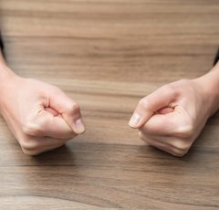 藤本美貴さんが“時代遅れなママ”に激怒！ 子育てしにくい世の中に怒る芸能人たち