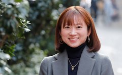 初恋相手と運命の再会！岩佐まり（40）0日婚のきっかけは「息抜きで始めた母の介護ブログ」だった