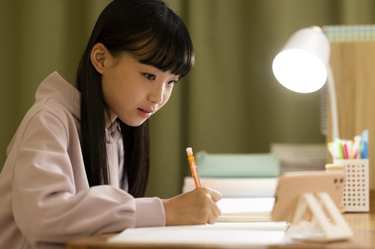 調べ学習だけじゃない！令和の勉強スタイルでスマホが使われる理由