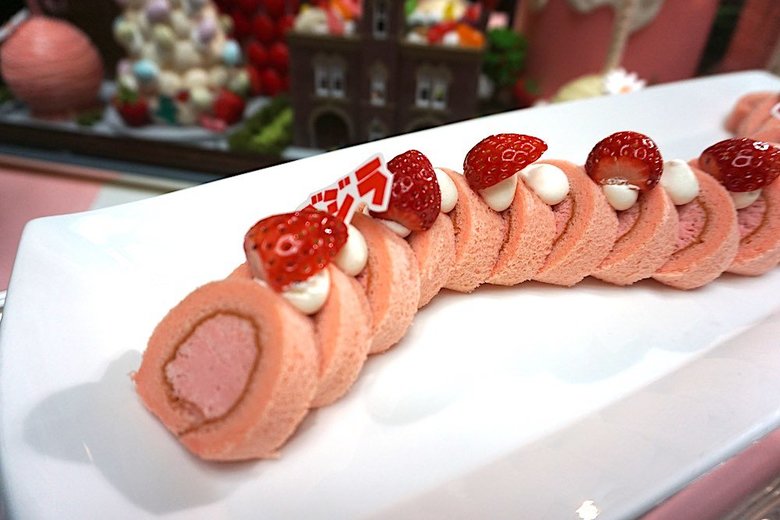 モスラのようにうねってる！！