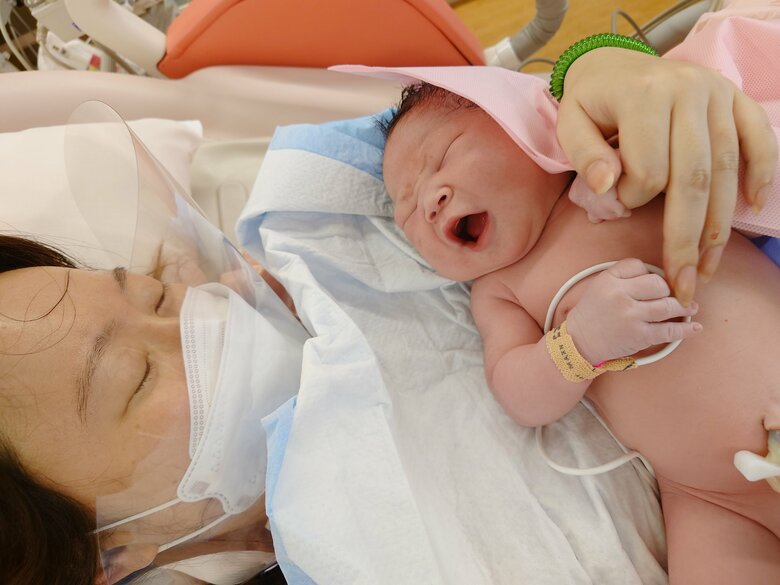 再婚後、41歳で長男を出産。あわただしい毎日をパワフルに過ごす本田さん