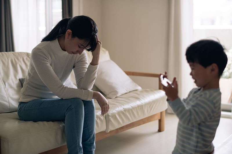 親が悩めば悩むほど子どもにも影響が…