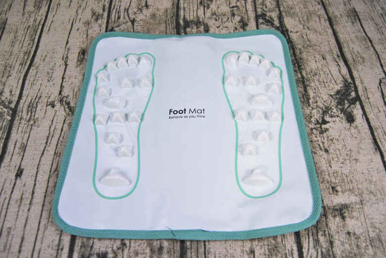 ダイソーのおすすめ商品「足裏スッキリマット」のアップ画像