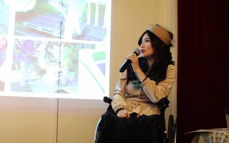 自身の体験談などを伝える講演会も積極的に行っています