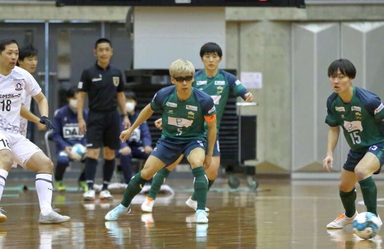 デウソン神戸時代。Fリーグにキャプテンとして全試合出場 (c)KOBE FUTSAL SPORTS CLUB