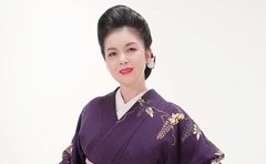 藤あや子「え？私がこの水着…？」ウエストは常に60cmをキープ！「還暦ビキニ」で見せた圧巻のボディと1日100回のシャドーボクシングの本気